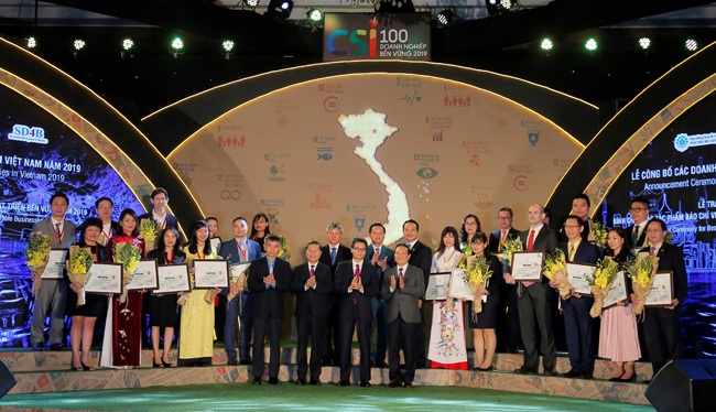 HEINEKEN Việt Nam được vinh danh trong top 3 doanh nghiệp phát triển bền vững nhất Việt Nam năm thứ 4 liên tiếp theo xếp hạng của Phòng Thương Mại và Công nghiệp Việt Nam.