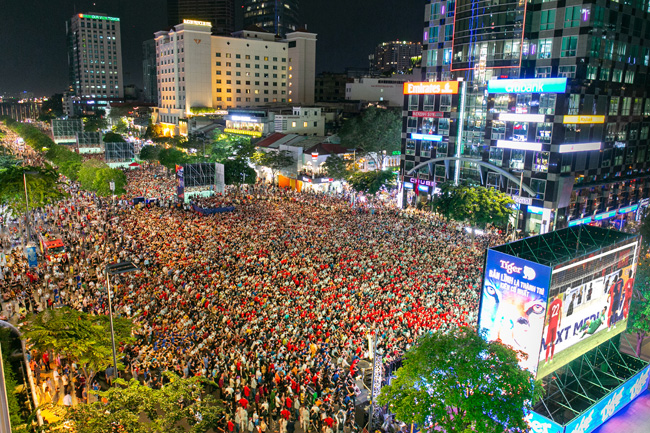 Tiger Beer là nhà tài trợ chính trong sự kiện truyền hình trực tiếp các trận đấu vòng loại World Cup 2022 và SEA Games 30 tại phố đi bộ Nguyễn Huệ từ ngày 14/11 đến 11/12/2019